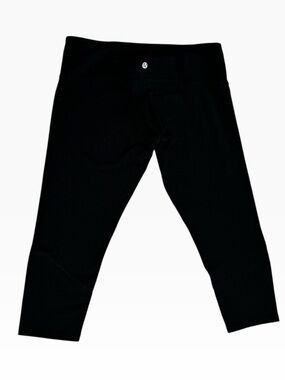lululemon legging Black With Buttons On Cropped Leg, Pocket Rare Vintage size:12